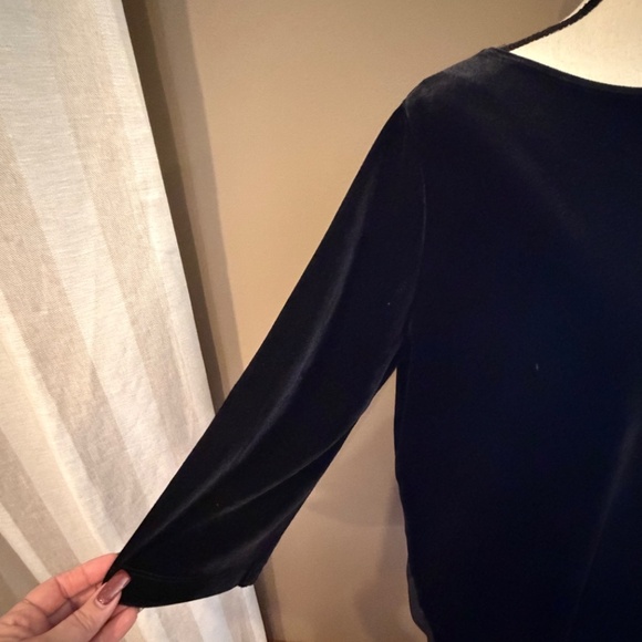 Easywear by Chicos Black Velvet Tunic with sheer hem, Size Large, (2) in Chico's - Picture 3 of 12
